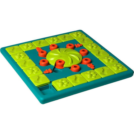 Dog Treat Maze Dog Puzzle Enrichment Toy, Level 2 Intermediate, Green Game Feeding